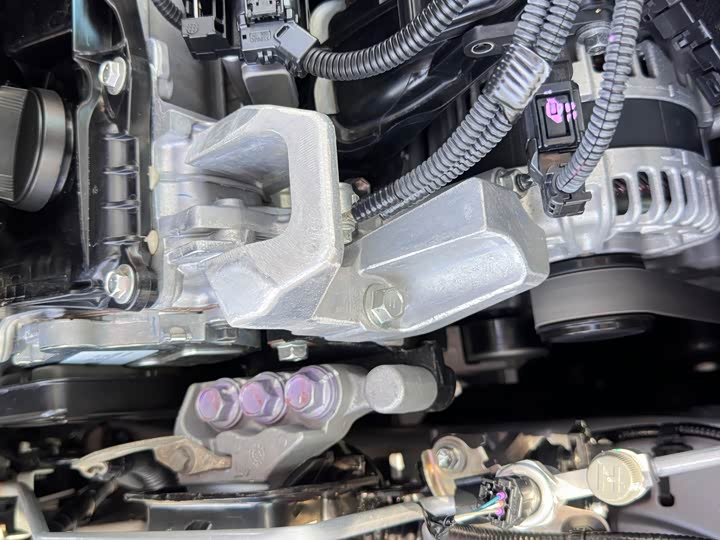 Фото 26 - Toyota Camry