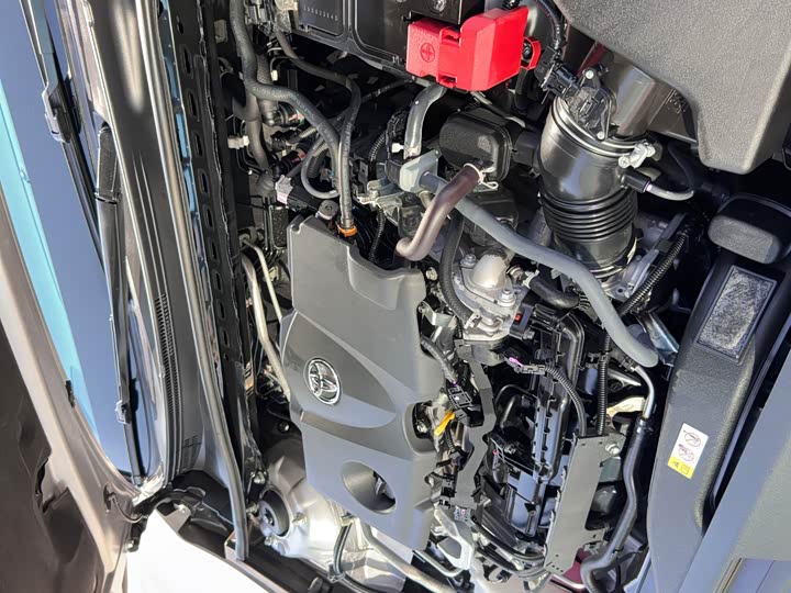 Фото 27 - Toyota Camry