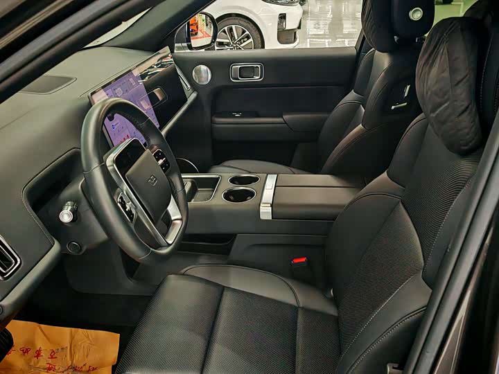 Фото 6 - LiXiang L8