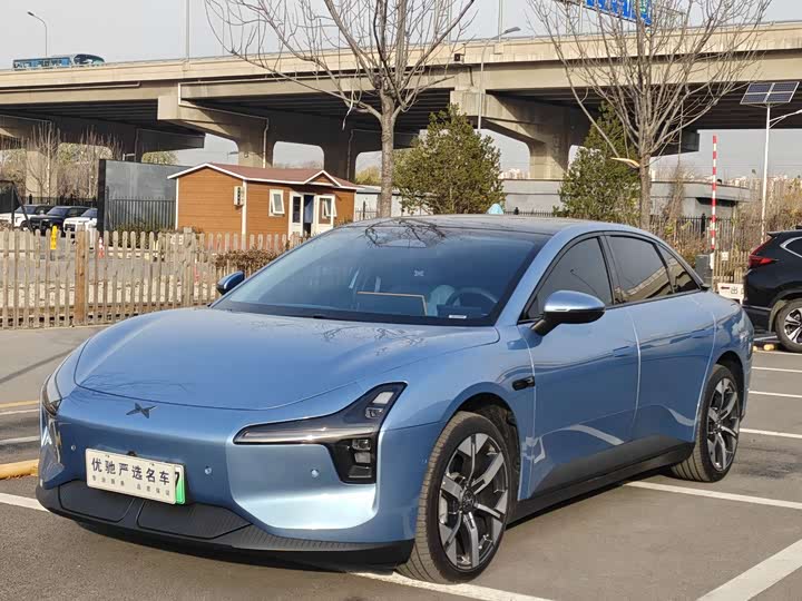 Фото 1 - XPeng Mona M03