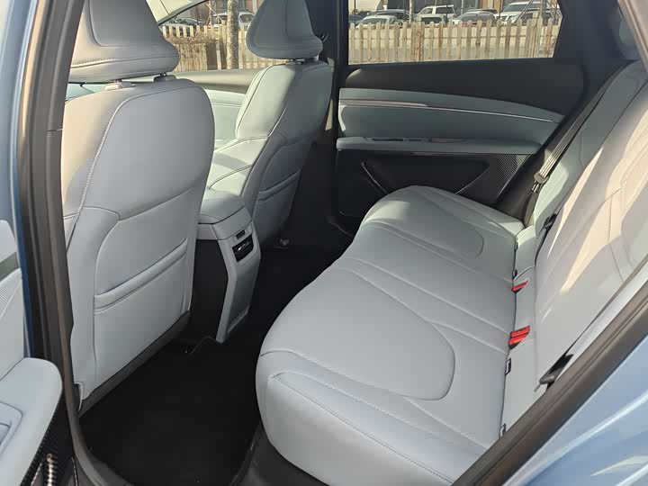 Фото 14 - XPeng Mona M03