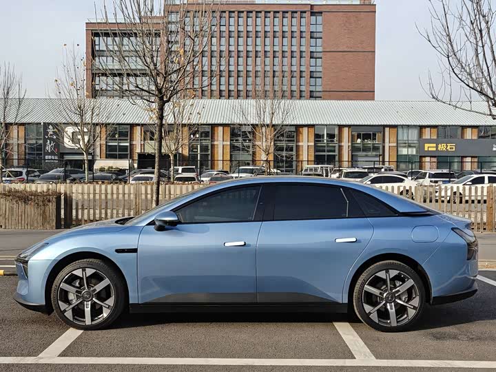 Фото 5 - XPeng Mona M03