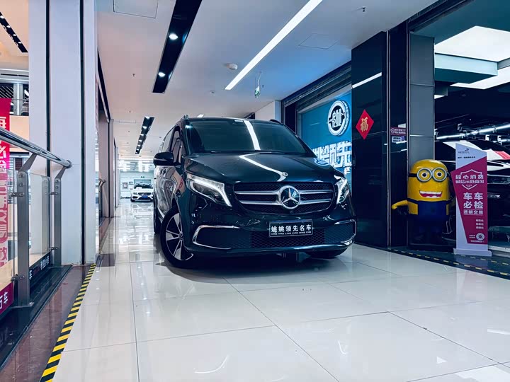 Фото 12 - Mercedes-Benz V-Class