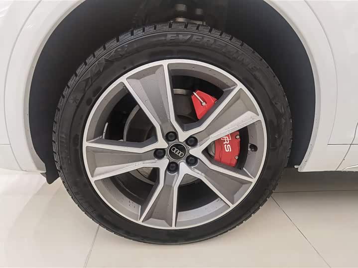 Фото 4 - Audi Q5L