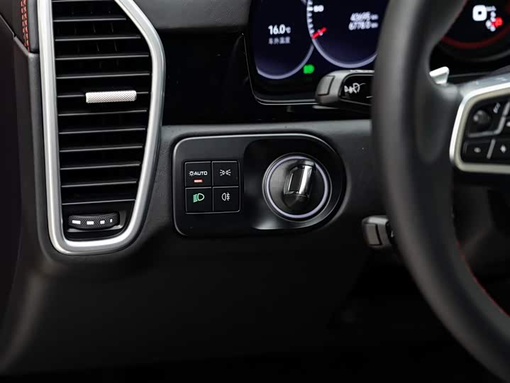 Фото 13 - Porsche Cayenne