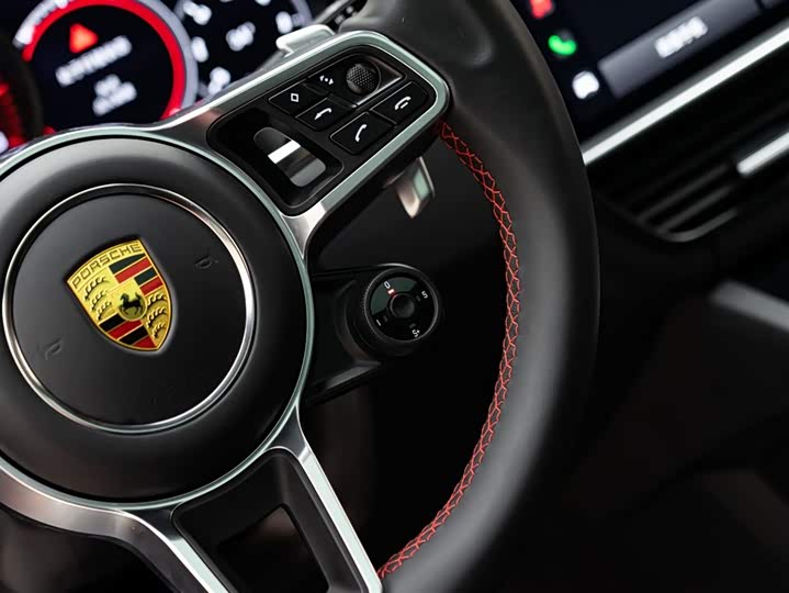 Фото 14 - Porsche Cayenne