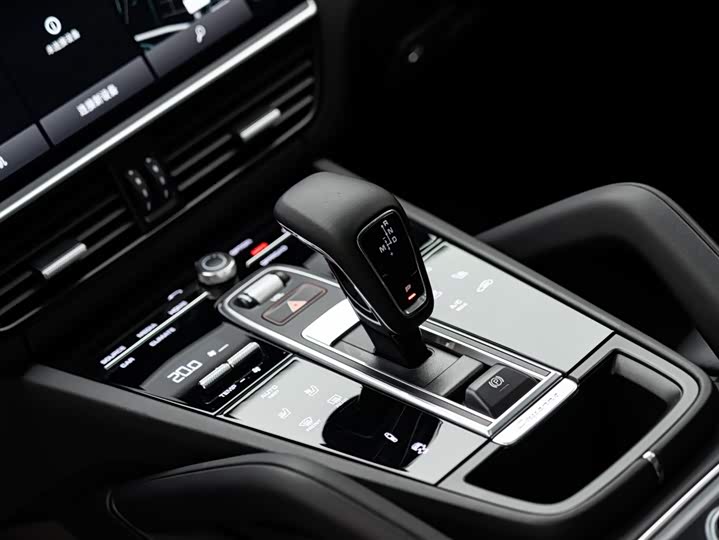 Фото 23 - Porsche Cayenne