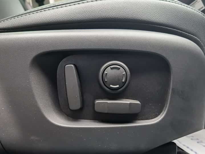 Фото 18 - Land Rover Range Rover Evoque L