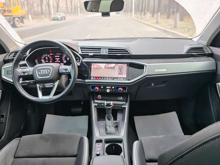 Фото 11 - Audi Q3