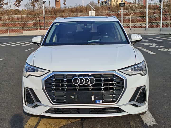 Фото 2 - Audi Q3