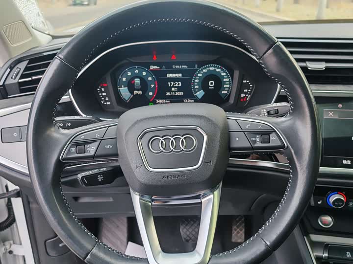 Фото 21 - Audi Q3