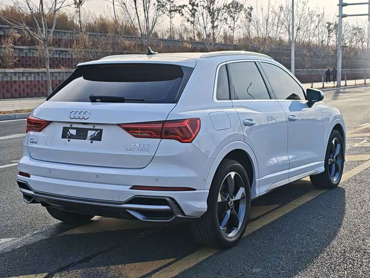Фото 5 - Audi Q3