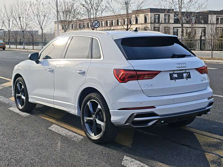 Фото 7 - Audi Q3