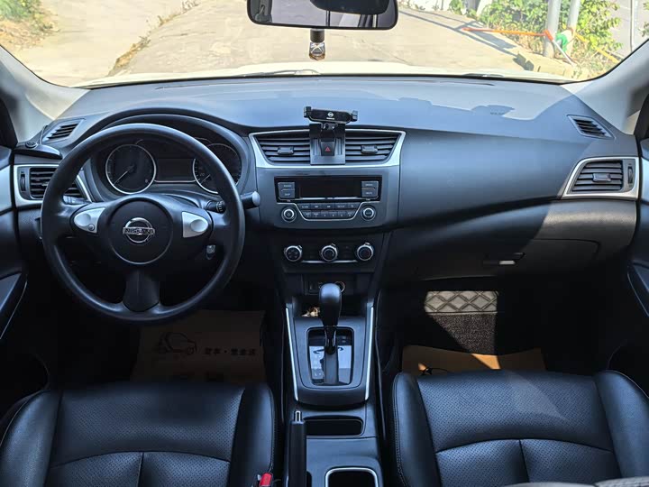 Фото 10 - Nissan Sylphy