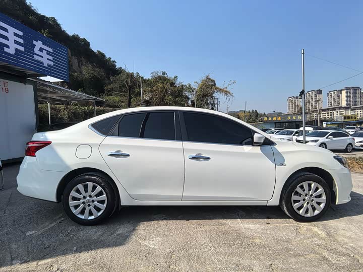 Фото 4 - Nissan Sylphy