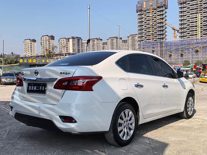 Фото 5 - Nissan Sylphy