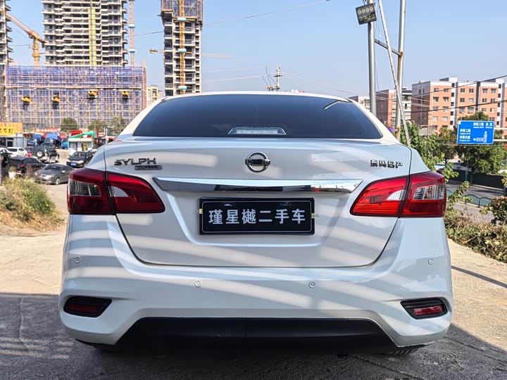 Фото 6 - Nissan Sylphy