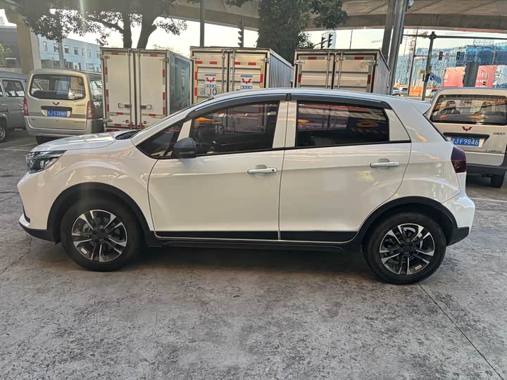 Фото 5 - Geely Geometry EX3