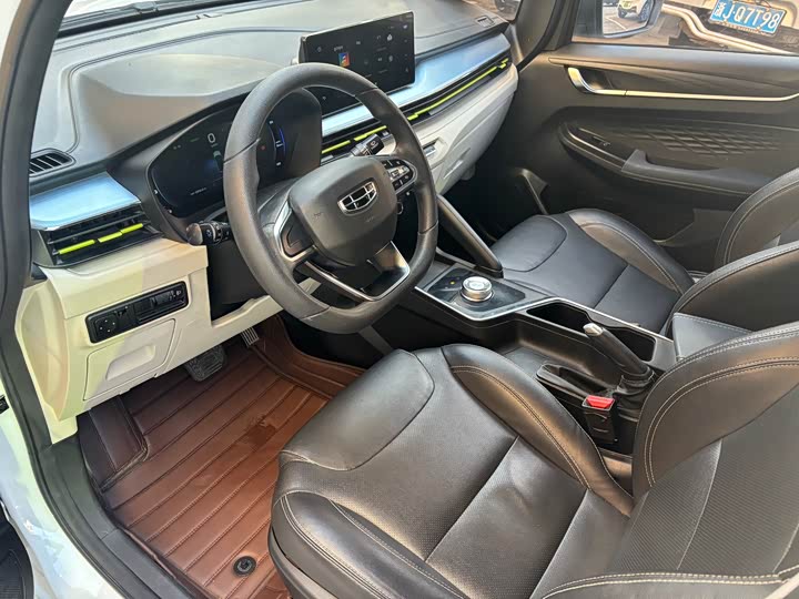 Фото 7 - Geely Geometry EX3