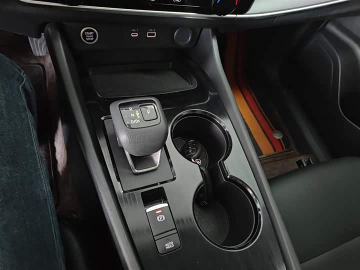 Фото 14 - Nissan X-Trail