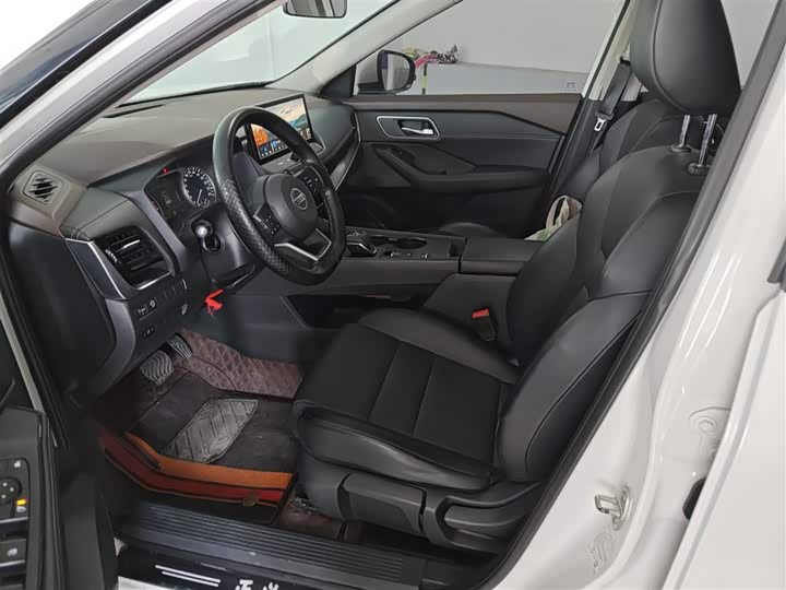 Фото 15 - Nissan X-Trail