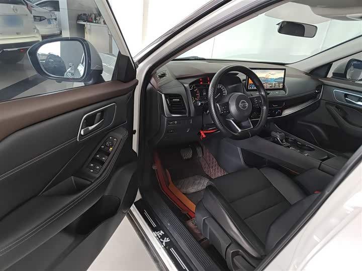 Фото 16 - Nissan X-Trail