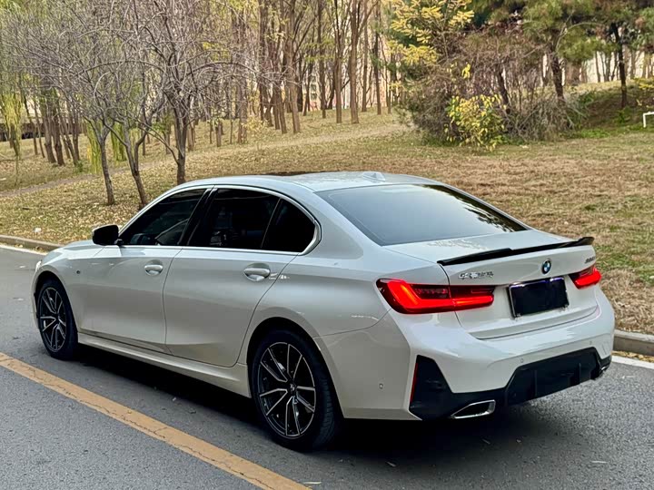 Фото 16 - BMW 3 Series