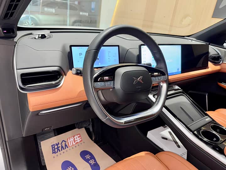 Фото 12 - XPeng G9