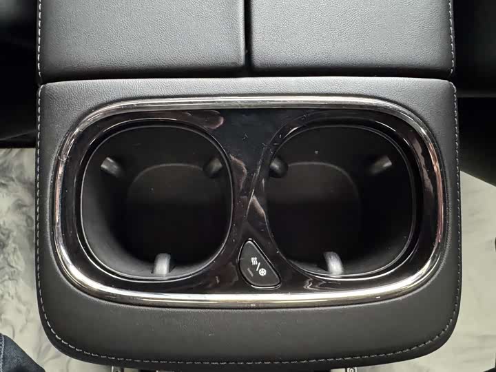 Фото 14 - GAC Trumpchi M8