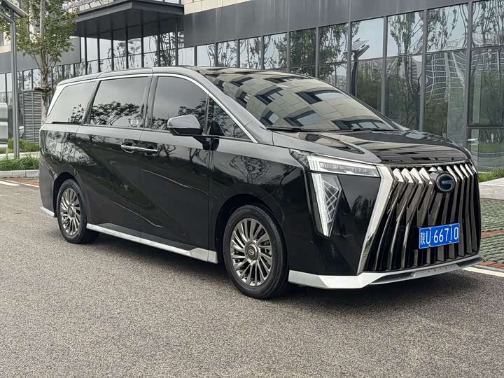 Фото 3 - GAC Trumpchi M8