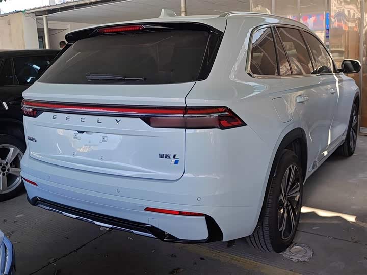 Фото 7 - Geely Monjaro