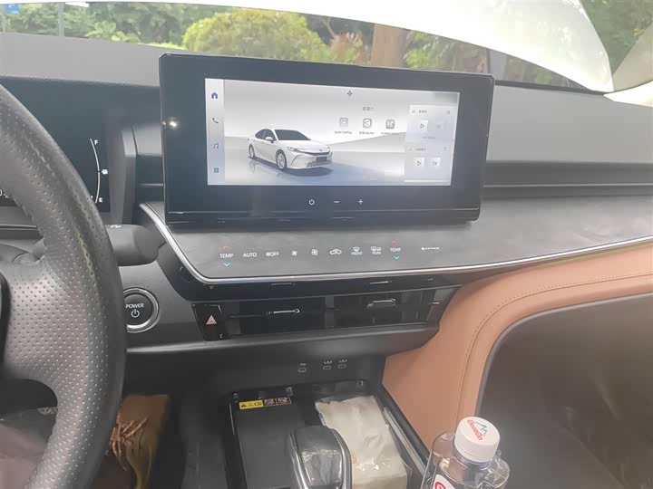 Фото 6 - Toyota Camry