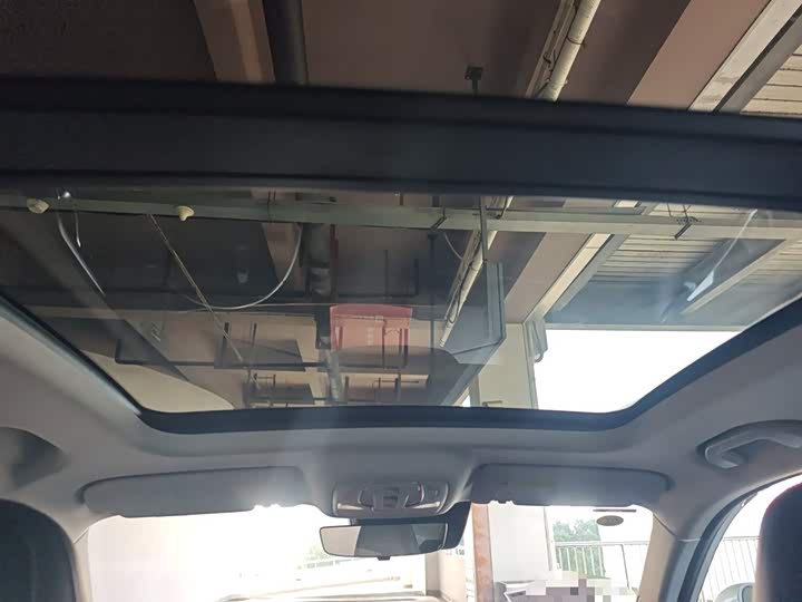 Фото 18 - Roewe D5X DMH