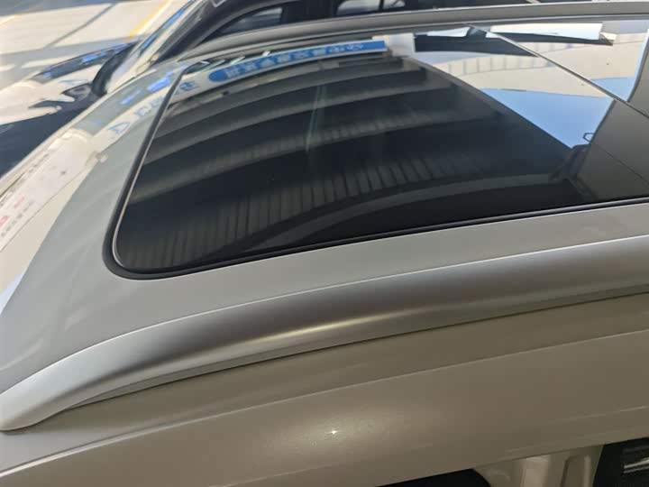 Фото 27 - Roewe D5X DMH