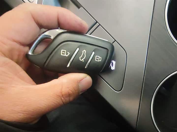 Фото 9 - Roewe D5X DMH