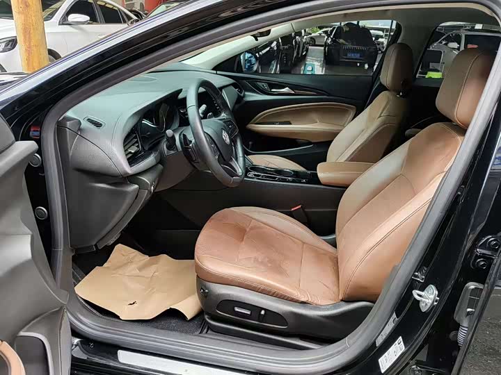 Фото 4 - Buick Regal