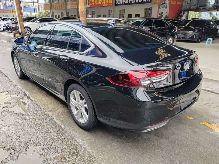 Фото 9 - Buick Regal