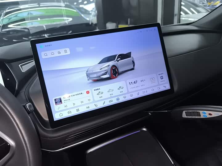 Фото 13 - Changan Deepal SL03