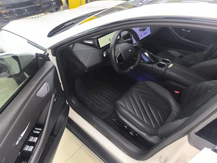 Фото 16 - Changan Deepal SL03