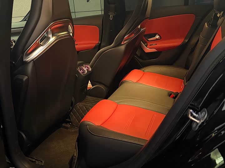 Фото 10 - Mercedes-Benz CLA-Class AMG