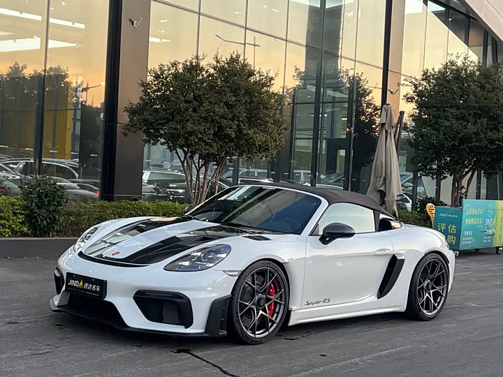 Фото 1 - Porsche 718