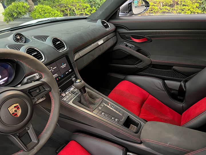 Фото 4 - Porsche 718