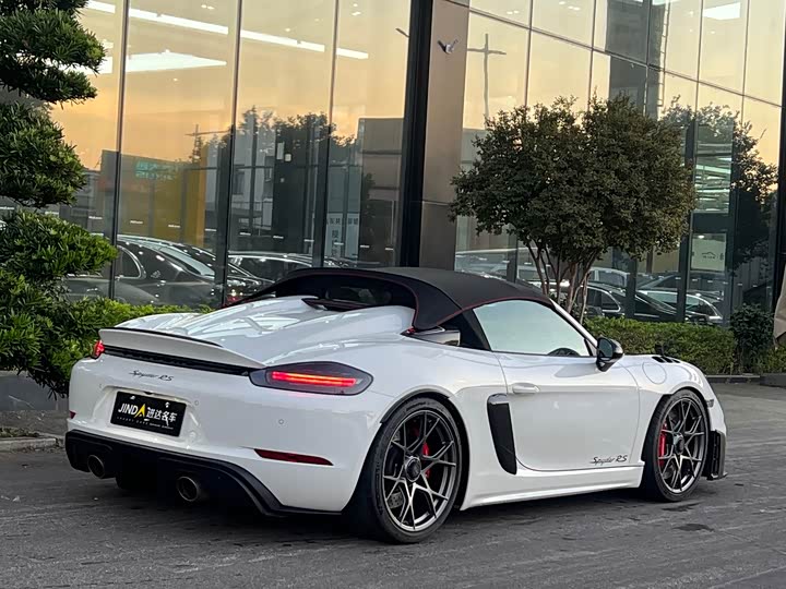 Фото 9 - Porsche 718