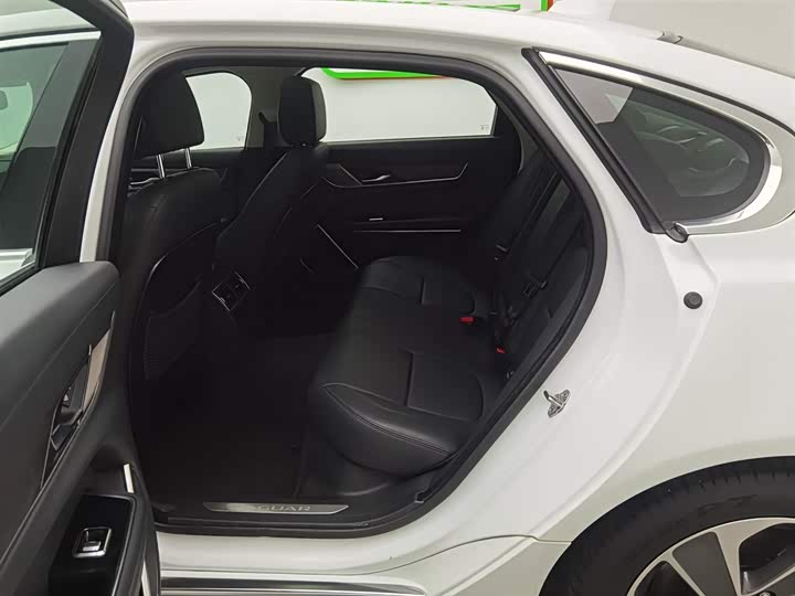 Фото 15 - Jaguar XF L