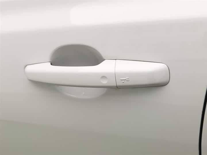 Фото 18 - Jaguar XF L