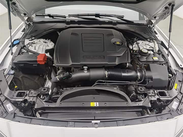 Фото 6 - Jaguar XF L