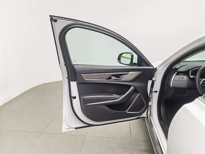 Фото 8 - Jaguar XF L