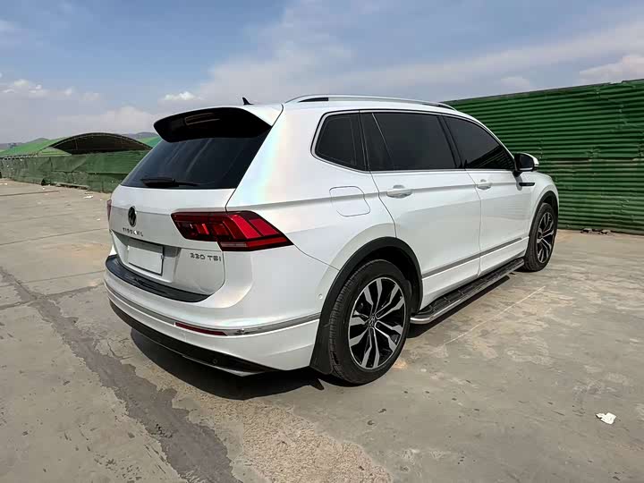 Фото 5 - Volkswagen Tiguan L Pro