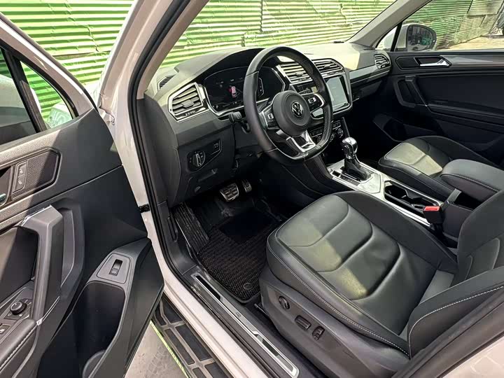 Фото 6 - Volkswagen Tiguan L Pro