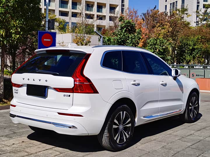 Фото 7 - Volvo XC60